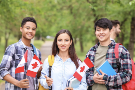 Estados Unidos detiene temporalmente nuevos visados estudiantiles en medio de revisión de políticas migratorias